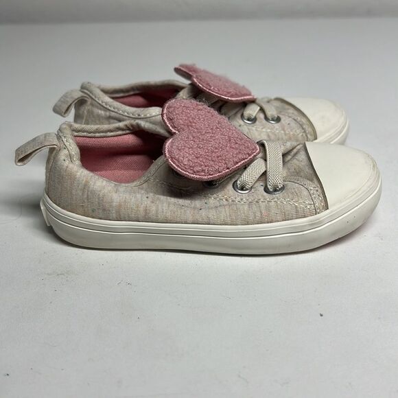 Old Navy Cream with Pink Heart Patch Girls' Sneaker Slip On Size 6 - Picture 2 of 6
